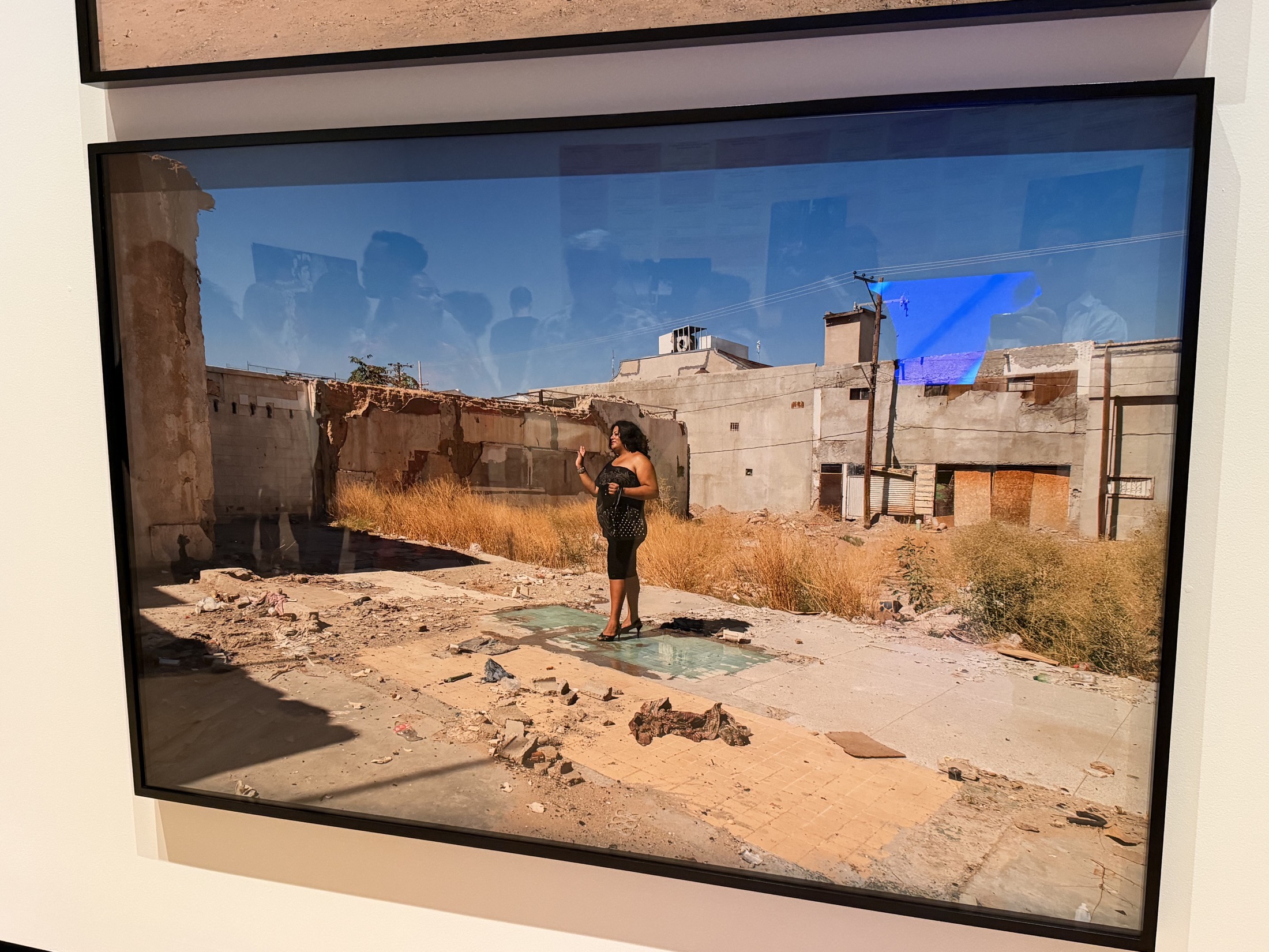 Teresa Margolles's Pistas de baile photograph in Visiones Nocturnas